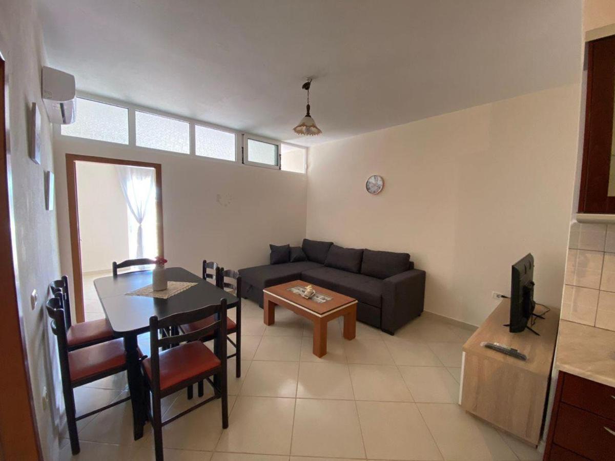 Titi'S Apartment Saranda Eksteriør bilde